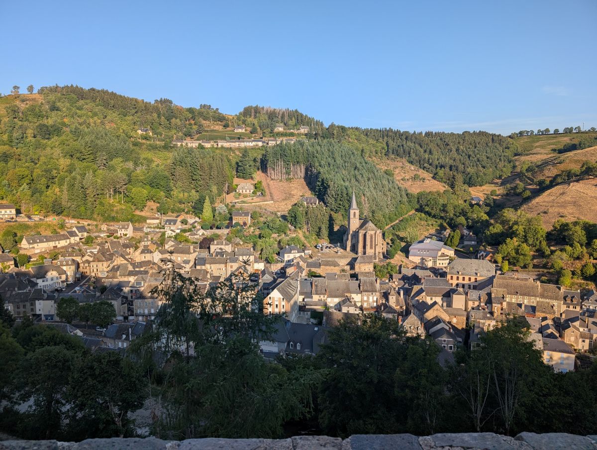 MotoTripAI-roadtrip-cantal-03 MototripAI Cantal 2026 : Goldwing et 85 Travel