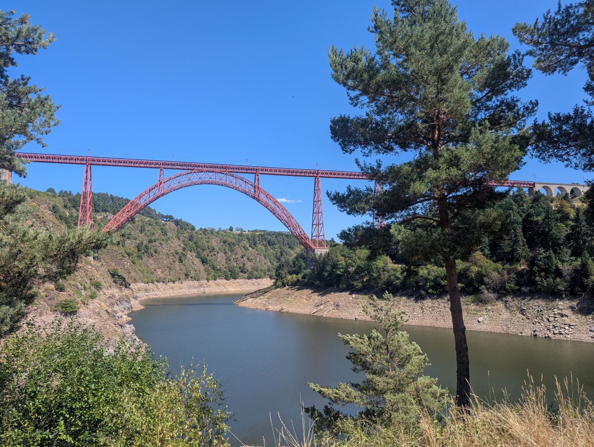 MotoTripAI-roadtrip-cantal-07