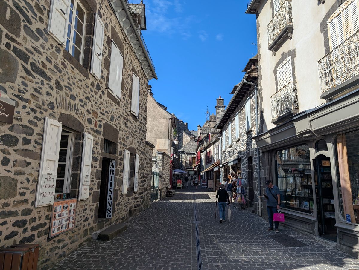 MotoTripAI-roadtrip-cantal-07